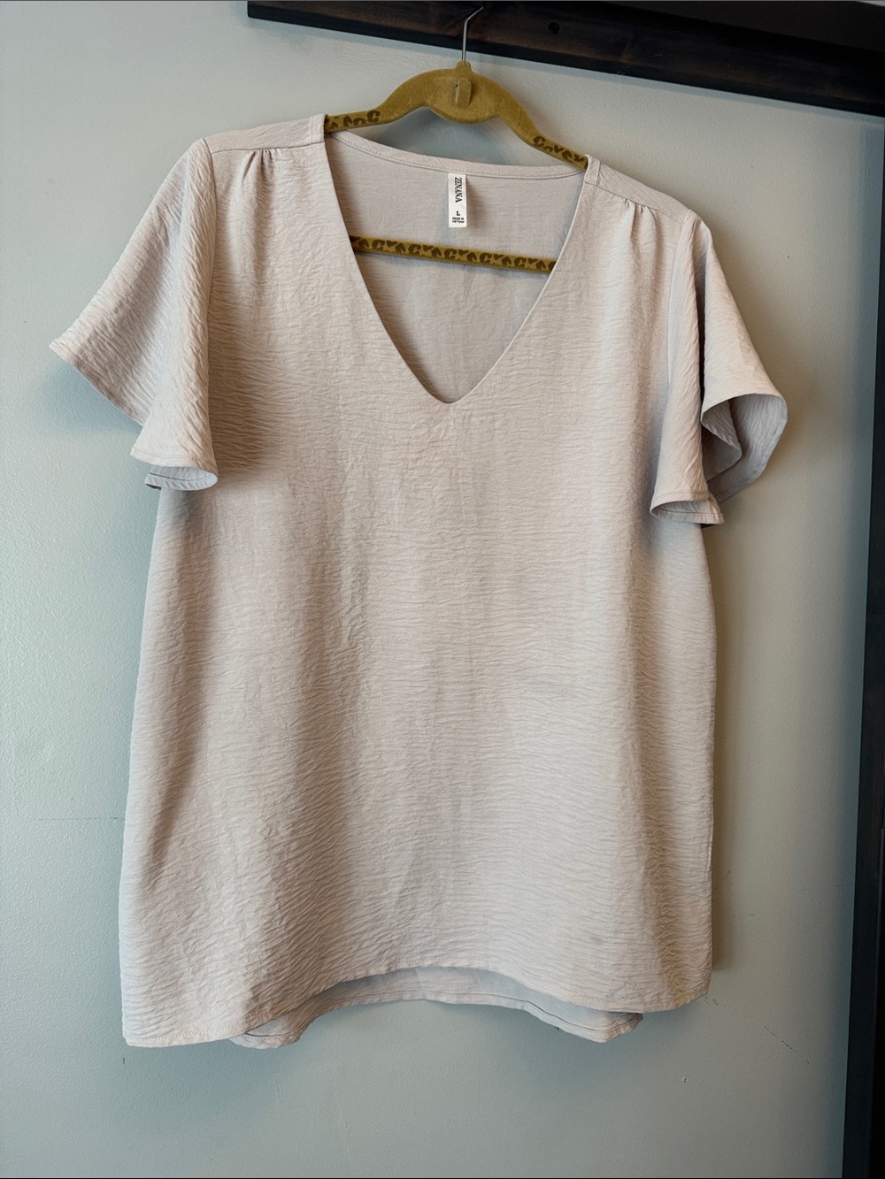 Zenana Outfitters Pale Blush V-Neck Flutter Sleeve Top